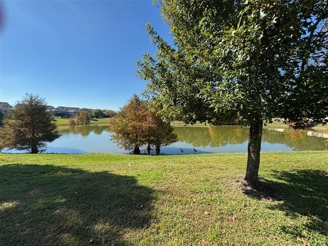 Building Photo - 708 Legacy Park Dr