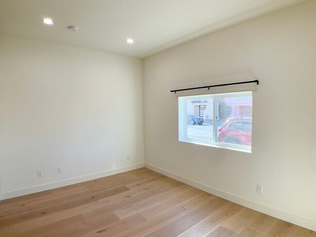 Building Photo - Lowered Price! FULLY Remodeled. BRIGHT! In-Unit W/D, Stainless Appliance Package, MODERN!