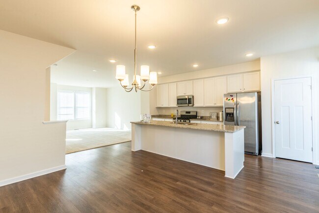 Building Photo - 3430 Montague St