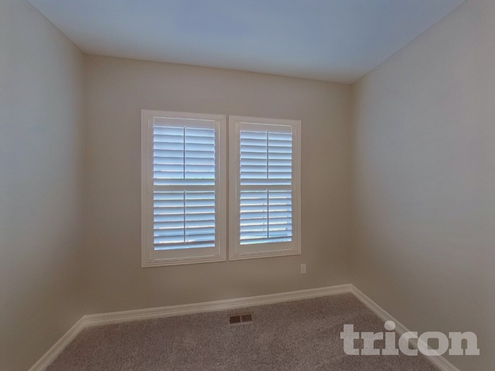 Building Photo - 6697 Cottonwood Tree Dr