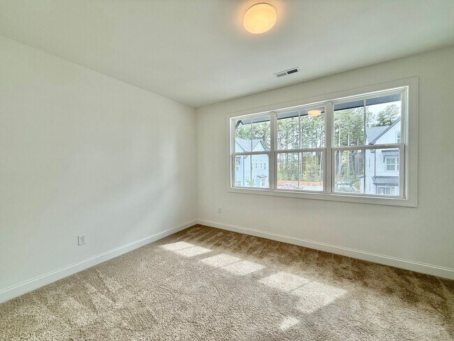 Building Photo - Newly Built 4BD, 3.5BA Northeast Raleigh T...