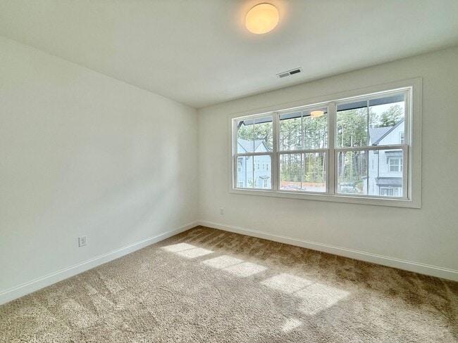 Building Photo - **OFFERING WAIVED APPLICATION FEES & $150 MOVE IN PROMOTION** Newly Built 4BD, 3.5BA Northeast Ra...