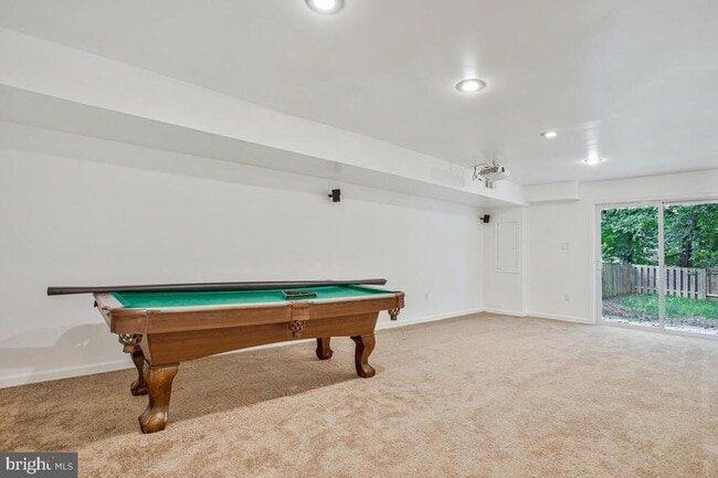 Building Photo - 205 Castleton Pl