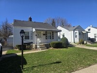 Building Photo - 19404 Kenosha St