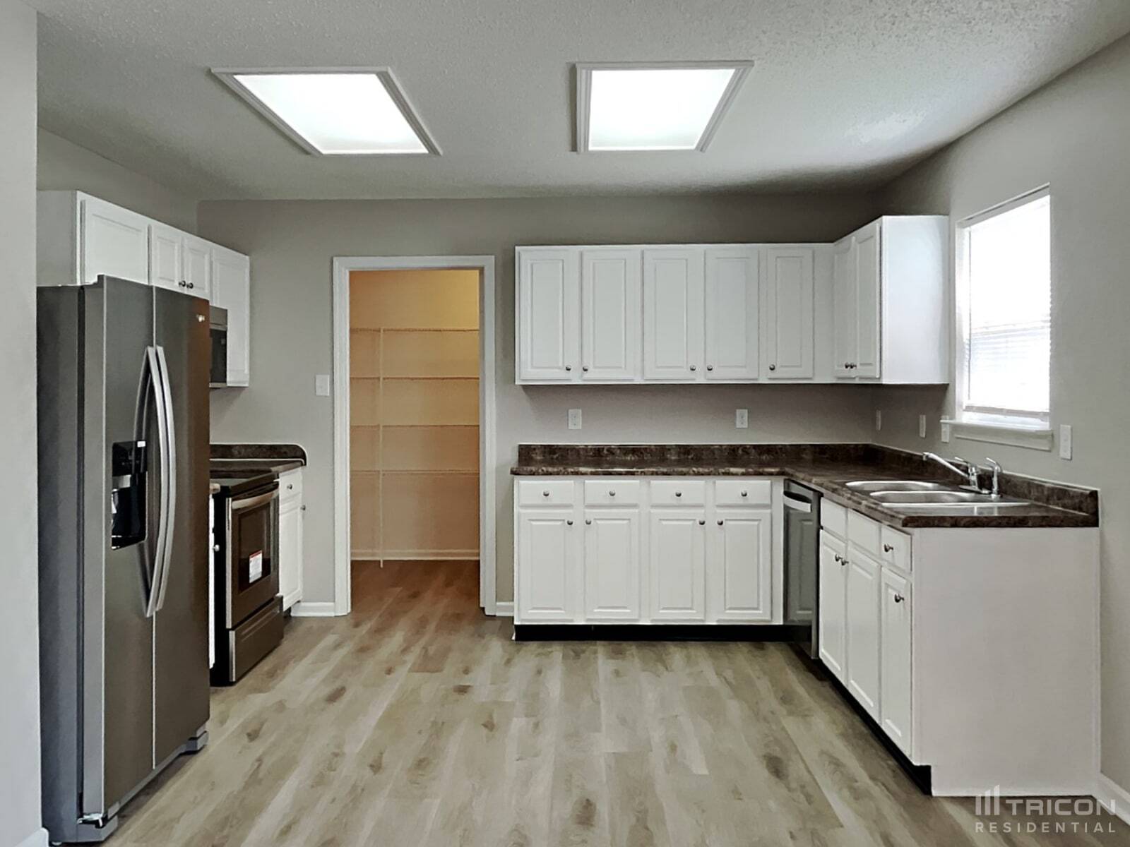 Building Photo - 2279 Westmere Dr