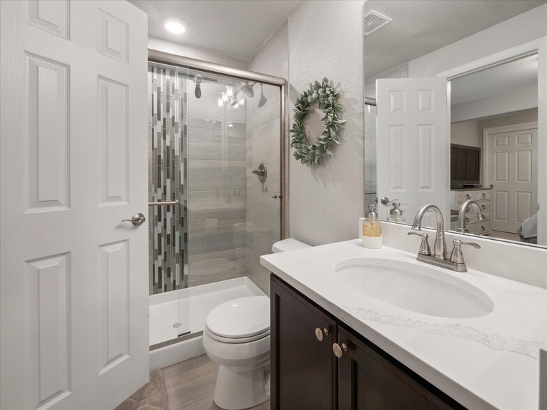 Full Bath 4 - 1048 Orion Way