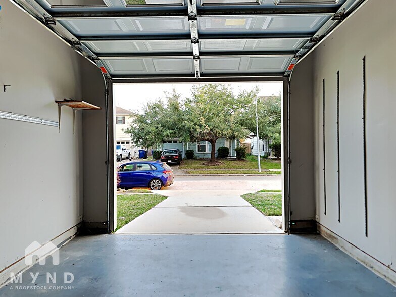 Building Photo - 3523 Avalon Castle Dr