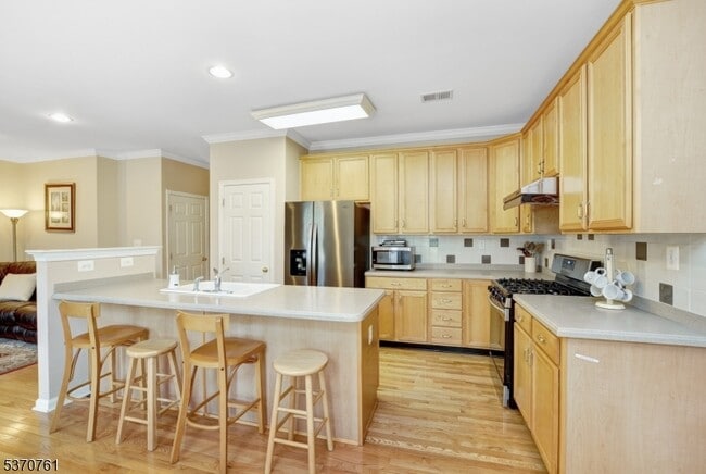 Building Photo - 250 Patriot Hill Dr