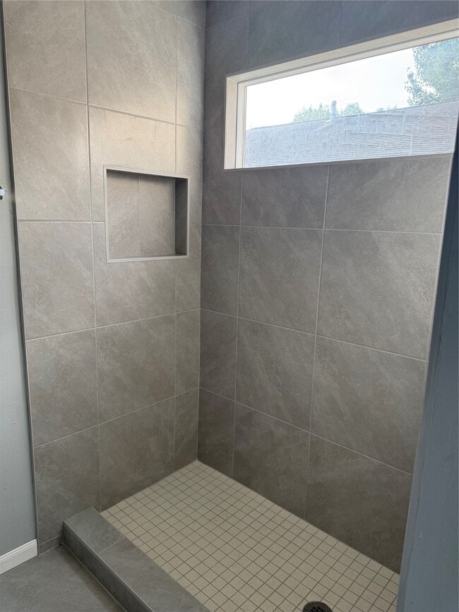 Building Photo - 10727 Staghill Dr