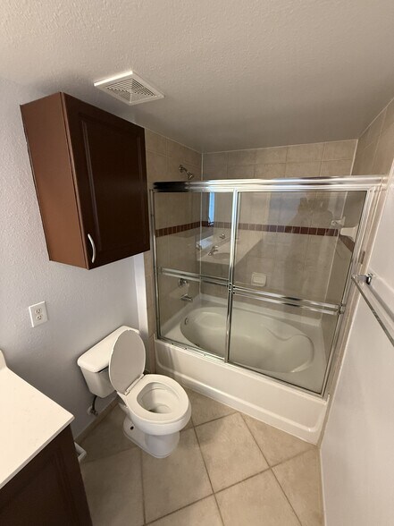 Building Photo - 6386 Emerald Dunes Dr