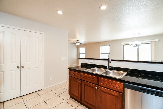 Building Photo - 5819 E Harmony Ave