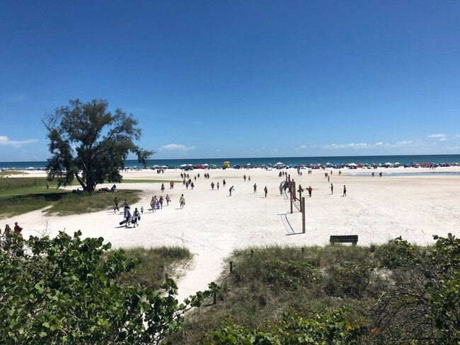 Building Photo - Charming 2/2 Seasonal Rental in Sarasota – Minutes from the Beach! Private Courtyard Included!!