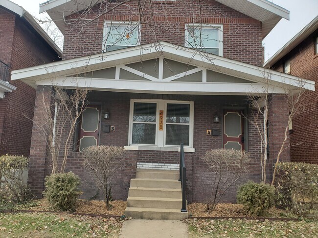 Building Photo - 4938 Tholozan Ave