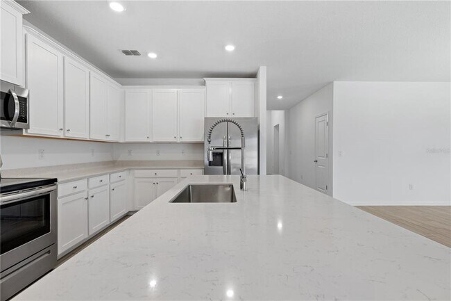 Building Photo - 5637 SW 93rd St