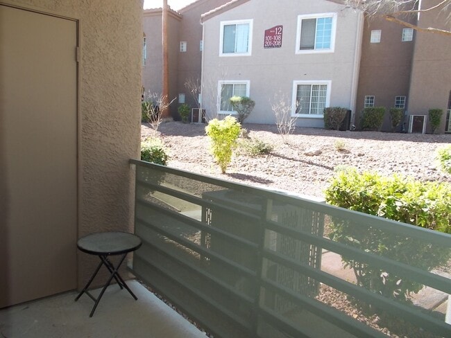 Building Photo - Comfort and Convenience in a Picturesque Gated Community