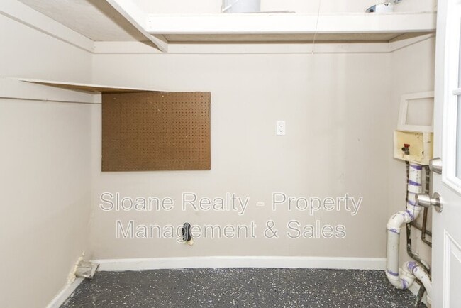 Building Photo - 1297 Mathis Ferry Rd