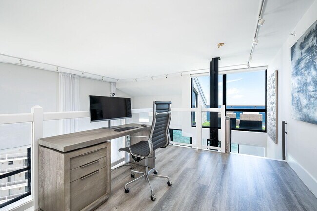 Building Photo - 3115 S Ocean Blvd