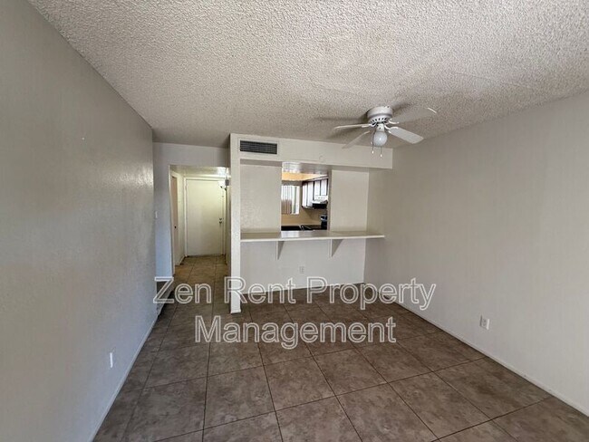 Building Photo - 2843 E Marconi Ave