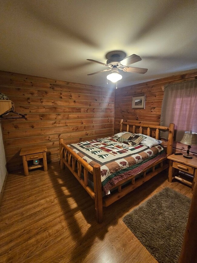 Building Photo - 2 Bed / 2 Bath Fully Furnished Cabin House in Warrens, WI!