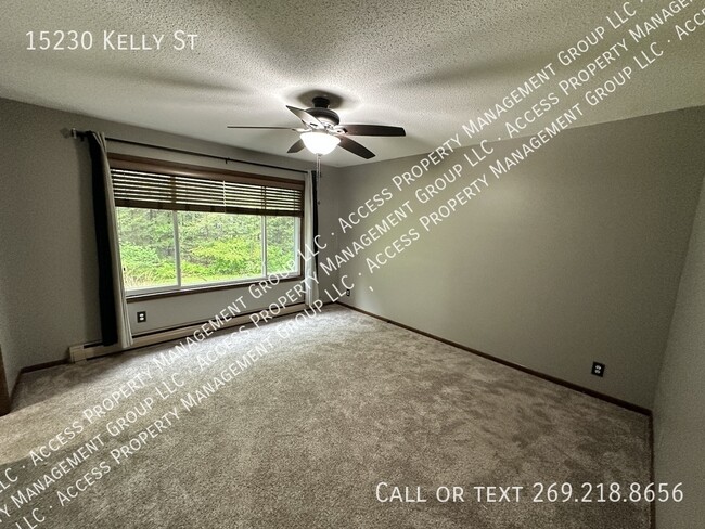 Building Photo - 15230 Kelly St