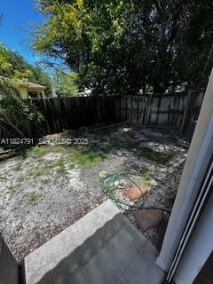 Building Photo - 401 NE 1st Ct