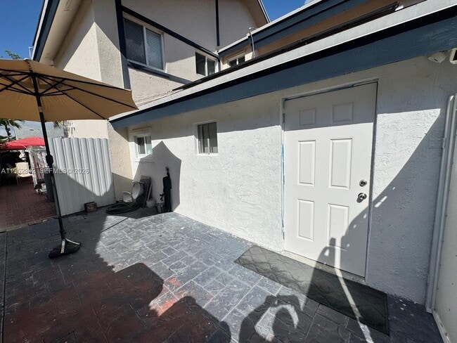 Building Photo - 10710 SW 141st Ave