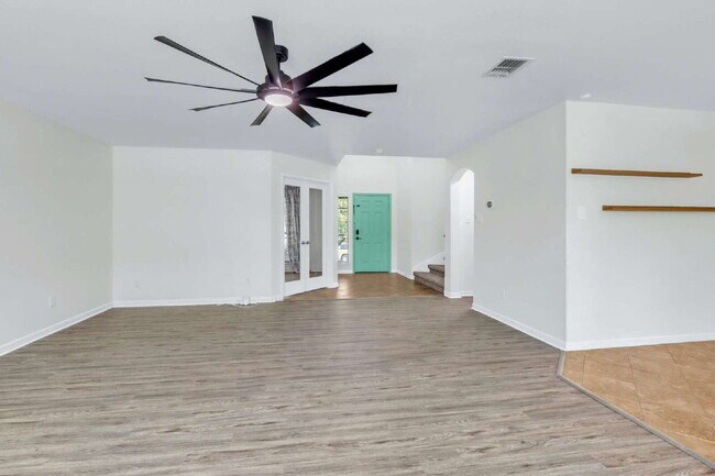 Building Photo - 10838 Black Wolf Bay