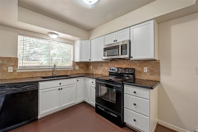 Building Photo - 1 Bellbird Ct