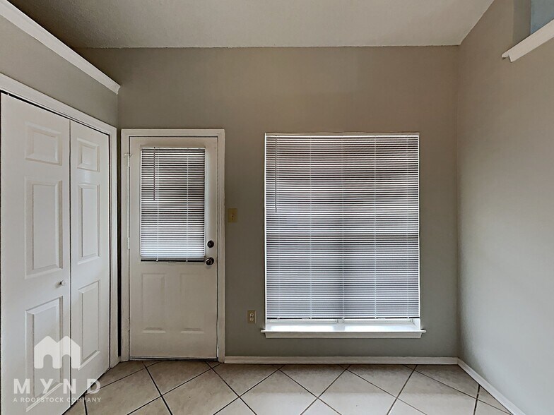 Building Photo - 10321 Riggan Dr
