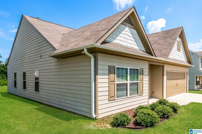 Building Photo - 950 Clover Cir