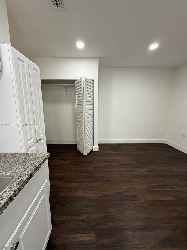 Building Photo - 15510 SW 57th Terrace