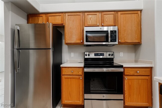 Building Photo - 1206 SW 10th Terrace