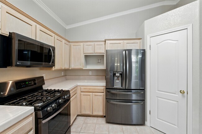 Building Photo - 1789 E Ticonderoga Dr