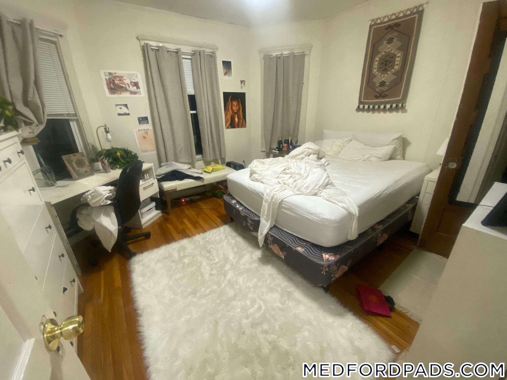 Building Photo - 354 Main St