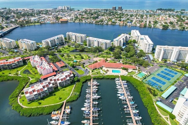 Building Photo - 7897 Sailboat Key Blvd S