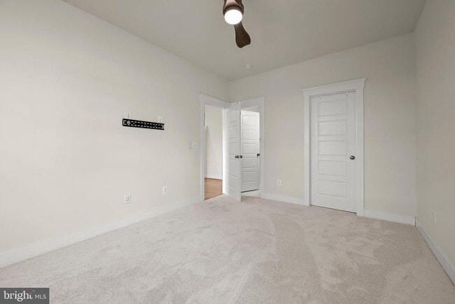 Building Photo - 212 Upper Brook Terrace
