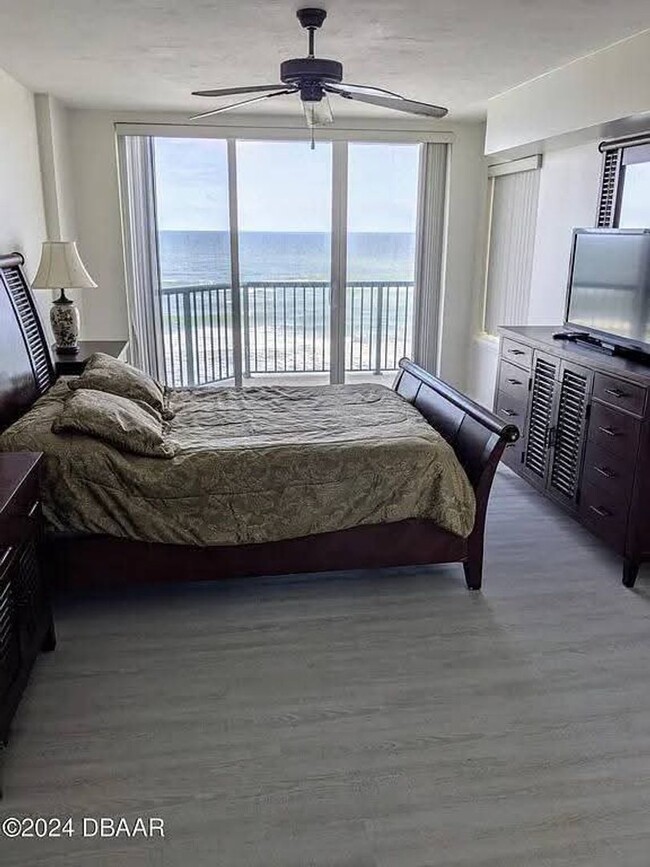 Building Photo - Ocean Front Fully Furnished