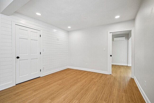 Building Photo - 463 Fulton St