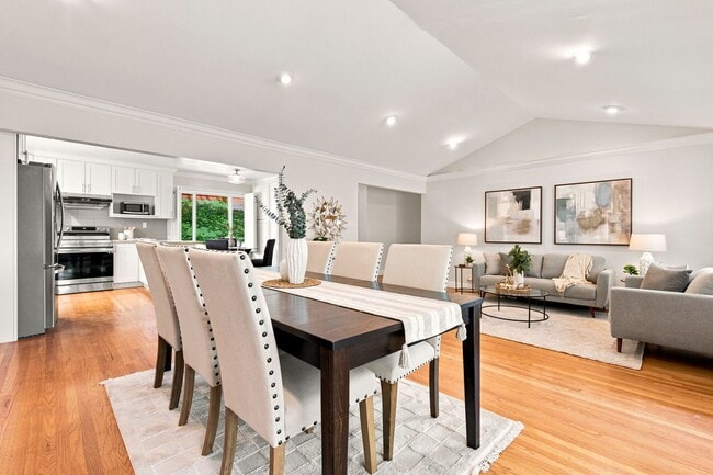 Building Photo - Spacious 4-bedroom 2-Bath in Desirable Area in Walnut Creek!