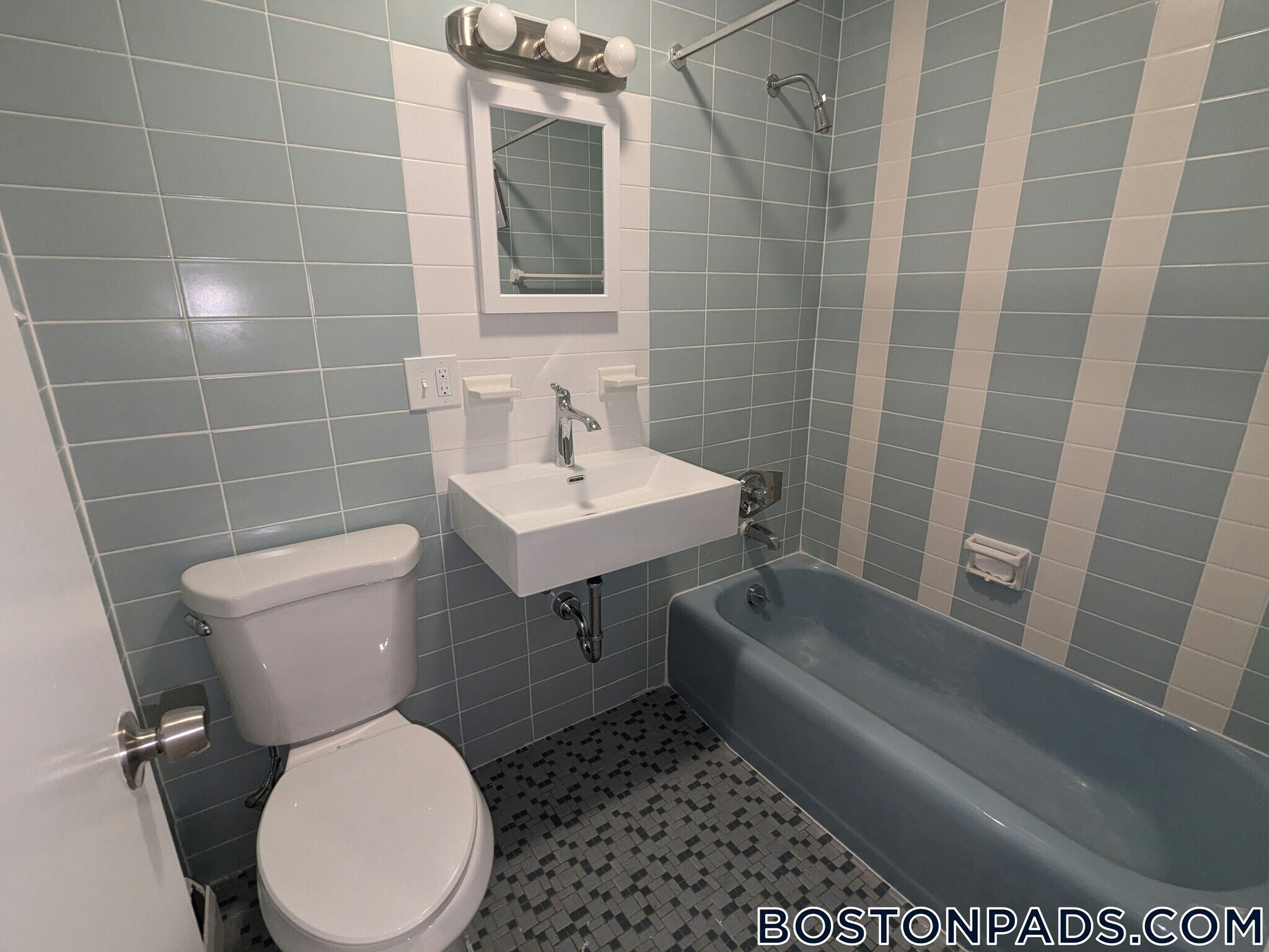 Building Photo - 2018 Commonwealth Ave