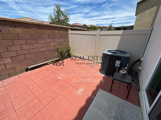 Building Photo - 12843 Greenstone Way