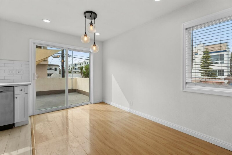 Building Photo - 116 Buccaneer St
