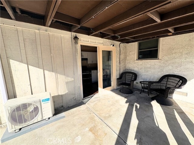 Building Photo - 1322 W 11th St