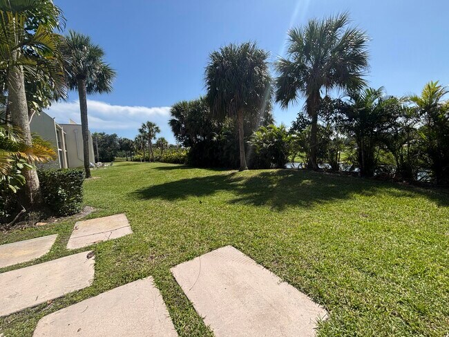 Building Photo - 1705 Presidential Way