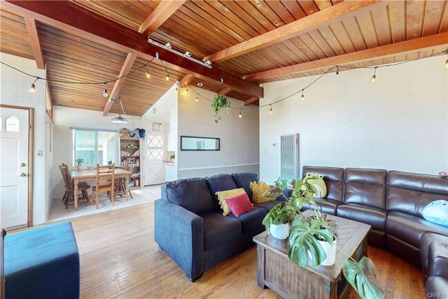 Building Photo - 289 Ramona Dr