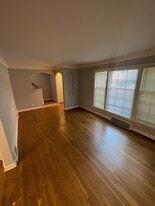 Building Photo - 21271 Tracy Ave