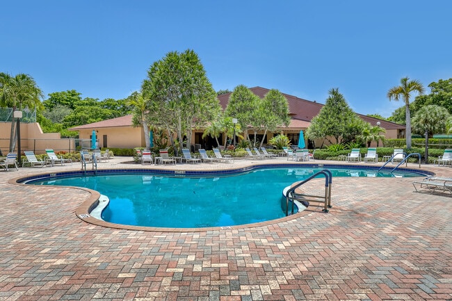 Building Photo - 2455 Lindell Blvd