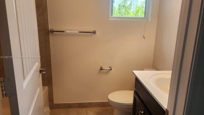 Building Photo - 25309 SW 118 Ct