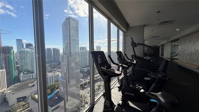 Building Photo - 151 SE 1st St