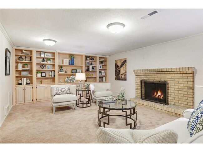 Building Photo - 4509 Laguna Dr